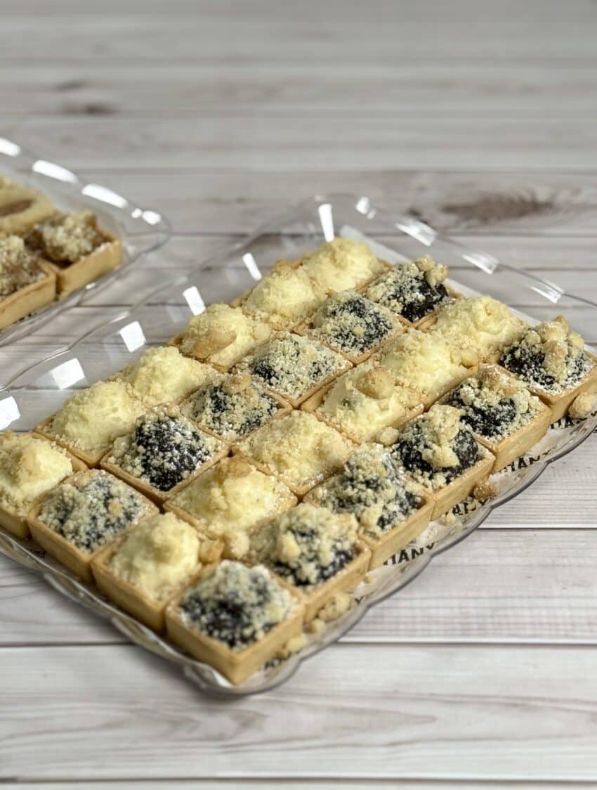 קונדיטוריית שני - חנות האונליין מיני פאי קרמבל גבינה ופרג תמונה 3