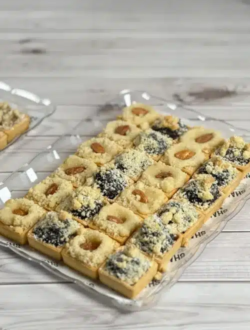 קונדיטוריית שני - חנות האונליין מיני פאי קרמבל פרג וקרם שקדים תמונה 11